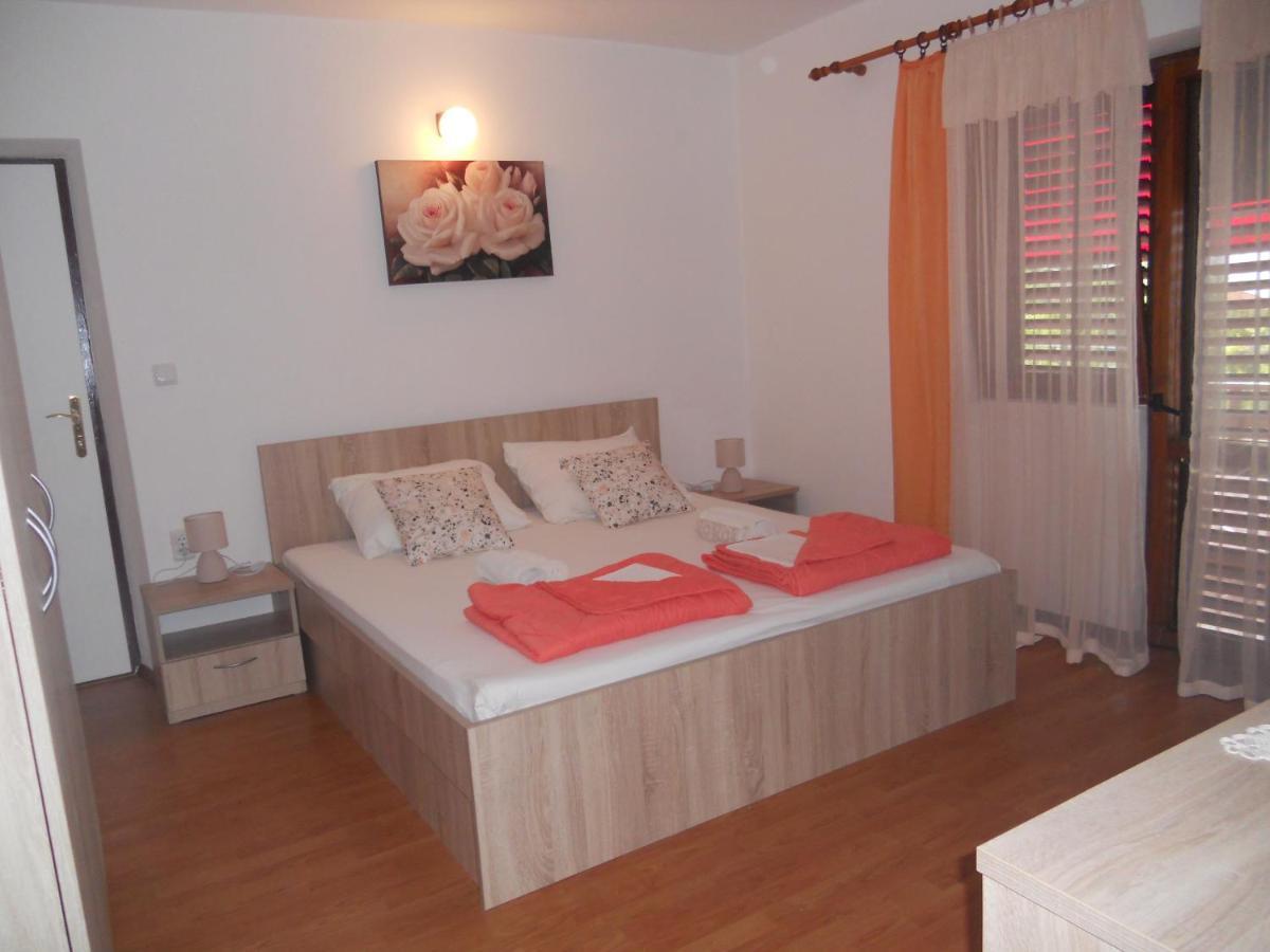 Apartment Supetarska Draga - Donja 5030A エクステリア 写真