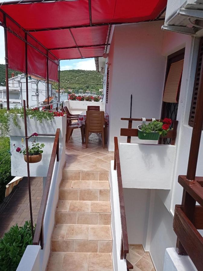 Apartment Supetarska Draga - Donja 5030A エクステリア 写真