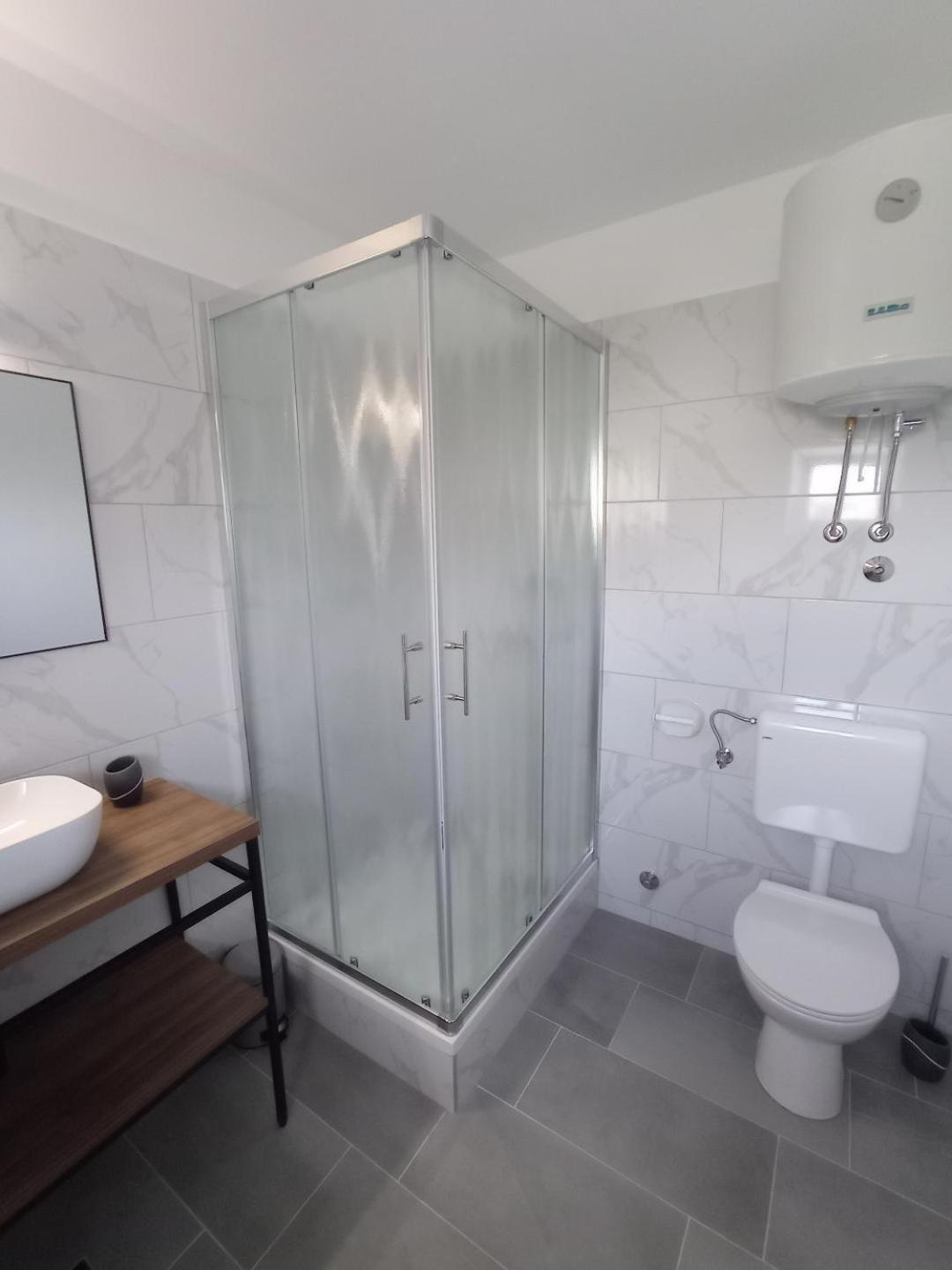 Apartment Supetarska Draga - Donja 5030A エクステリア 写真